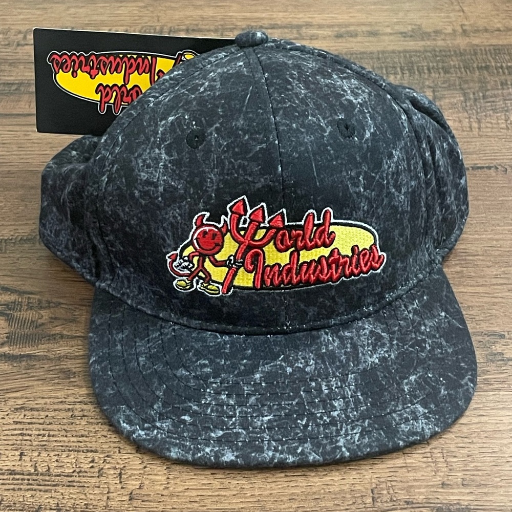 World Industries SnapBack Hat Willy Flameboy Acid Wash ‘Gray Black’